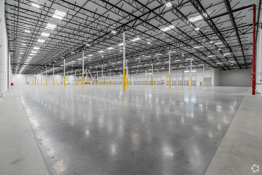 More Photos Of 12772 San Fernando Rd, Sylmar Warehouse For Sale