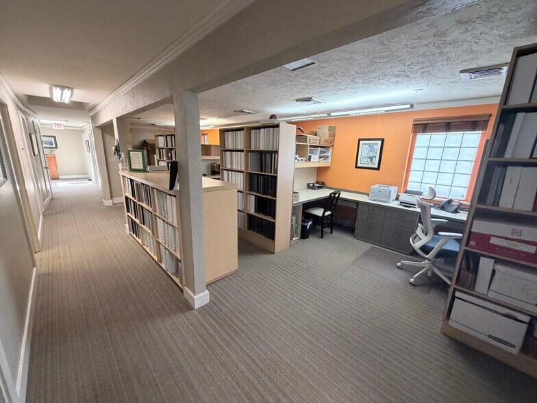 More Photos Of 721 1st Ave N, Saint Petersburg Office For Sale