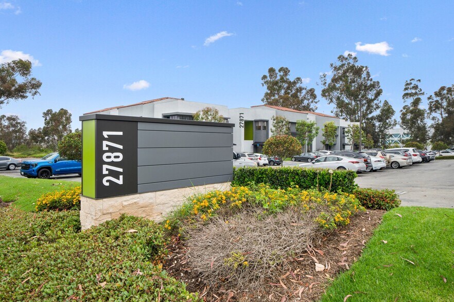More Photos Of 27871 Medical Center Rd, Mission Viejo Medical For Lease