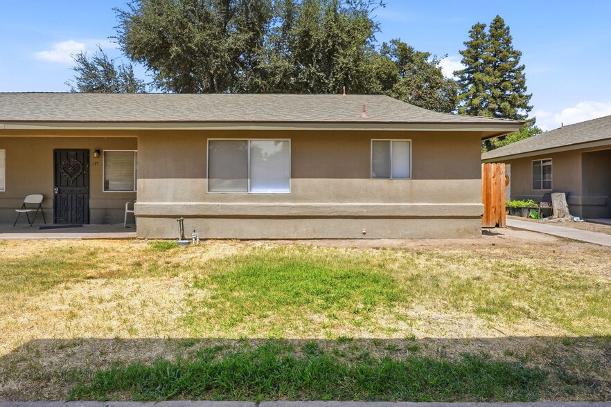 More Photos Of 1262 N Marks Ave, Fresno Apartments For Sale