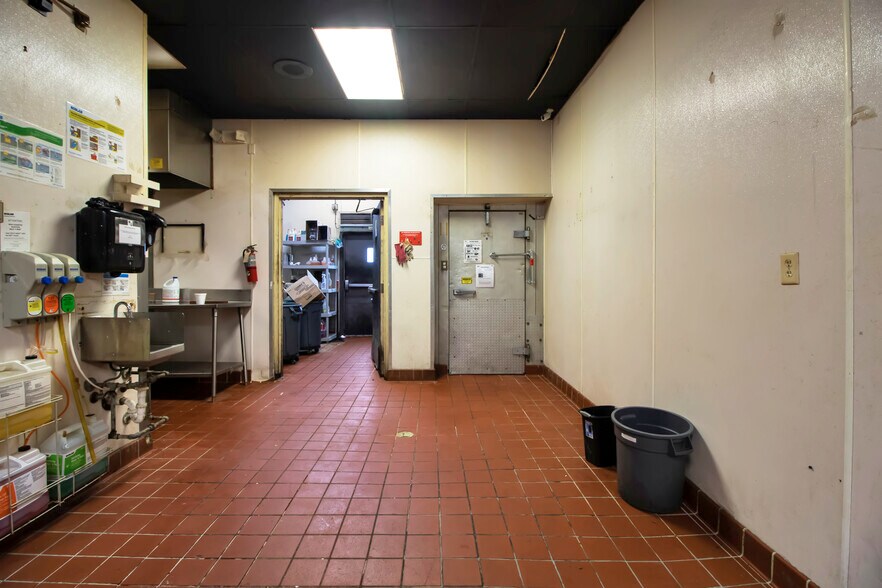 More Photos Of 1152 Tamiami Trl, Port Charlotte Restaurant For Sale