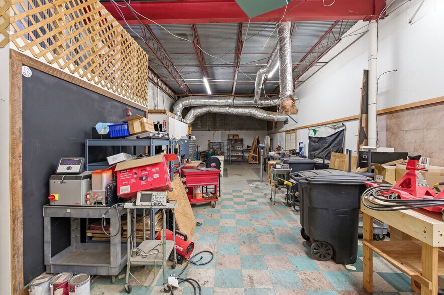 More Photos Of 1111-1115 Donelson Ave, Old Hickory Showroom For Lease
