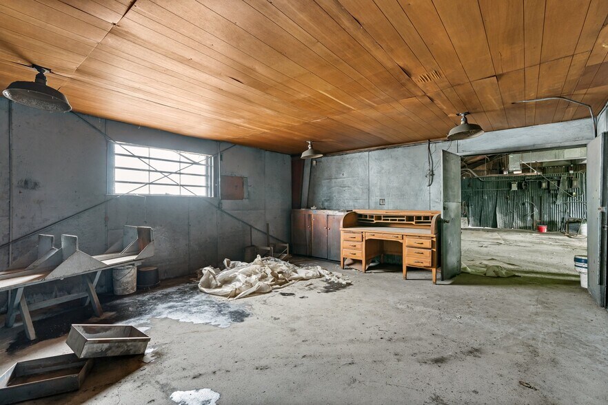 More Photos Of 3314 Carr St, Houston Manufacturing For Sale