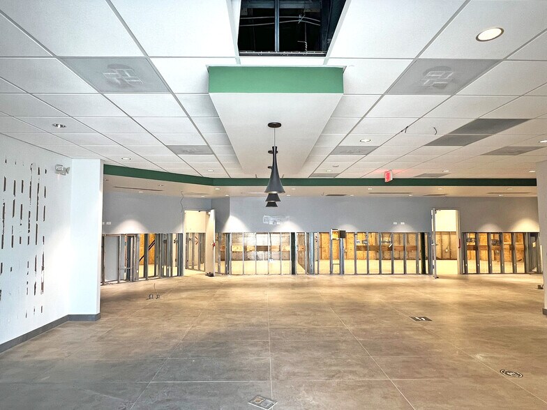 More Photos Of 2178 W 38th St, Erie Storefront Retail Office For Sale