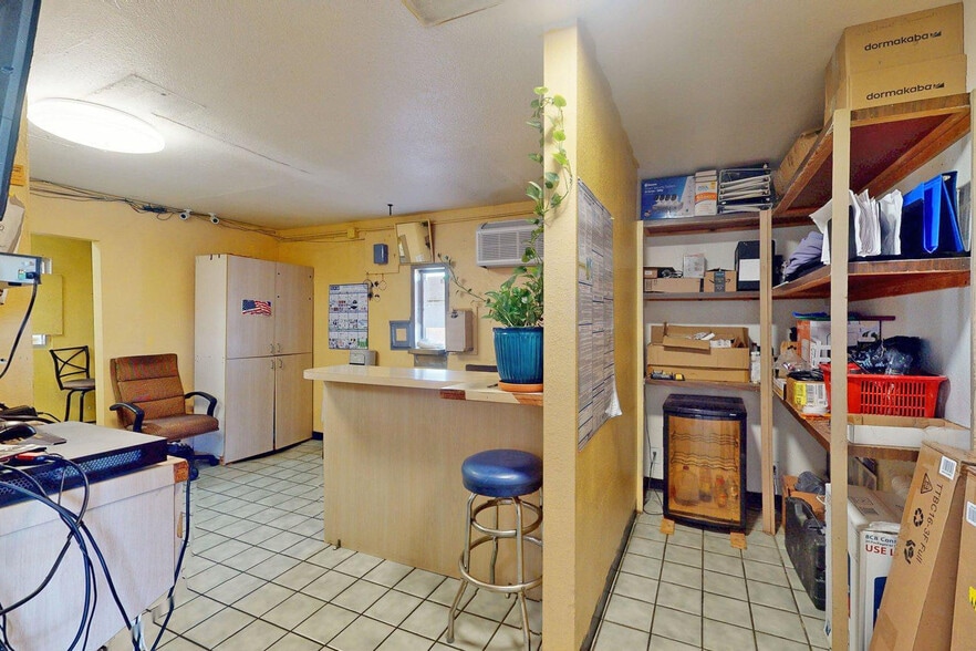 More Photos Of 900 Realtor Ave, Texarkana Hotel For Sale