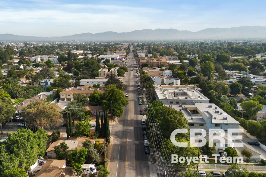 More Photos Of 6590 Hazeltine Ave, Van Nuys Apartments For Sale