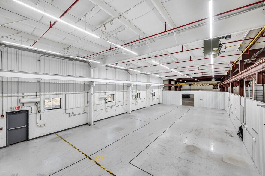 More Photos Of 184 Falcon Dr, Westfield Manufacturing For Lease