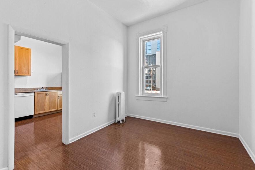 More Photos Of 2031-2033 Curtis St, Denver Apartments For Lease