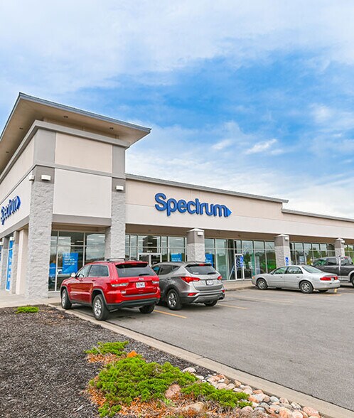 More Photos Of 8420-8660 N Madison St, Kansas City Unknown For Lease