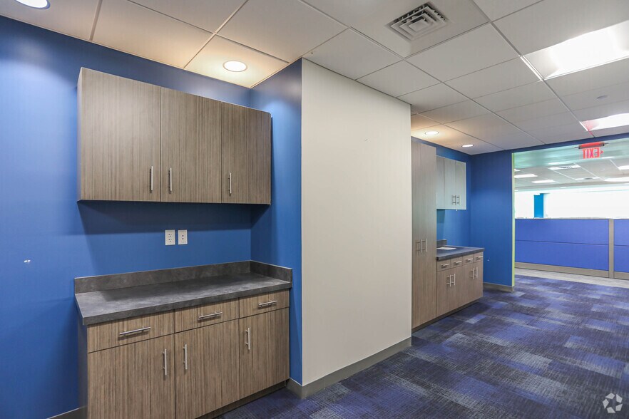 More Photos Of 132 Turnpike Rd, Southborough Office For Lease