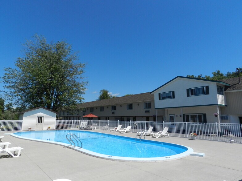 More Photos Of 37067 Nys Route 12, Clayton Hotel For Sale