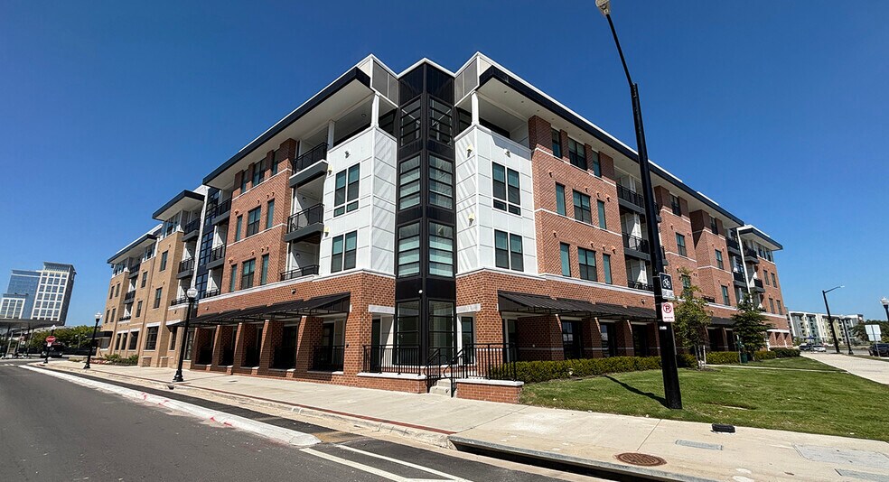 More Photos Of 451 Church St, Norfolk Apartments For Lease