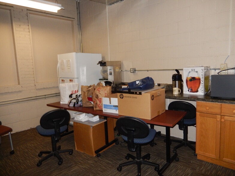 More Photos Of 46 Aston St, Asheville Light Manufacturing For Lease