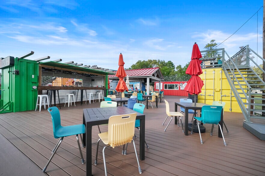 More Photos Of 5802 FM 1488, Magnolia Restaurant For Sale