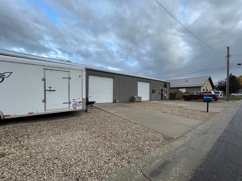More Photos Of 602 E 6th St, Sheridan Industrial For Sale