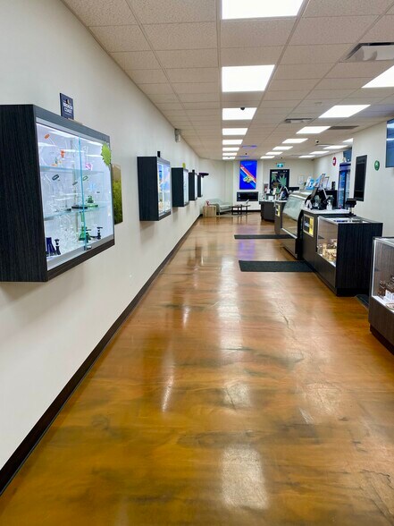 More Photos Of 9904 Franklin Ave, Fort McMurray Storefront Retail Office For Lease