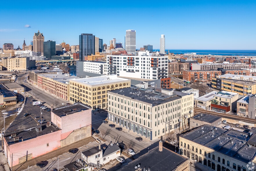 More Photos Of 170 S 2nd St, Milwaukee Apartments For Lease