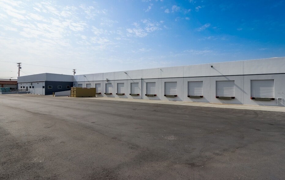 Primary Photo Of 4519 Everett Ave, Vernon Manufacturing For Lease