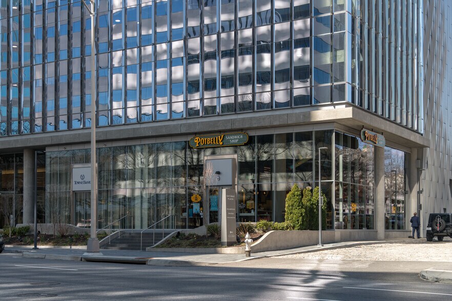 More Photos Of 800 E Canal St, Richmond Office For Lease