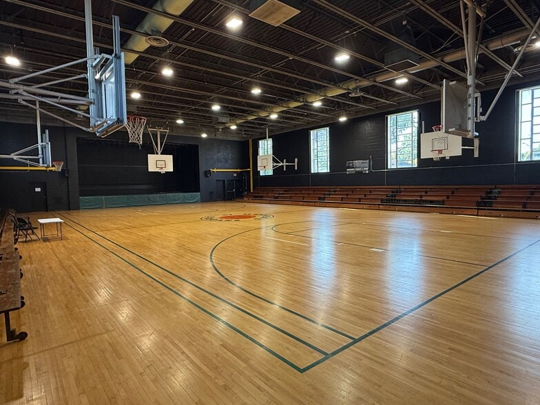 More Photos Of 214 Kinne St, East Syracuse Specialty For Sale