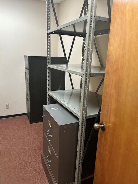 More Photos Of 818 N Raguet St, Lufkin Light Distribution For Sale