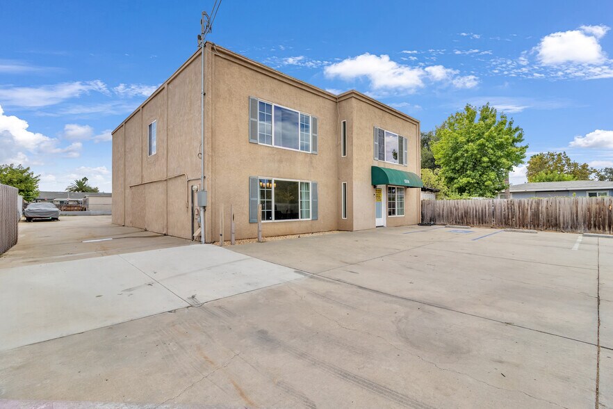 More Photos Of 1338 D St, Ramona Office For Sale