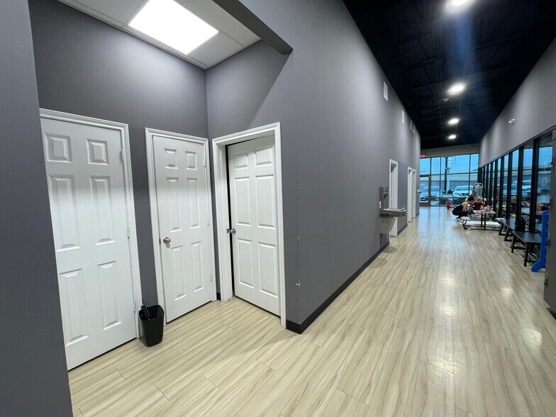 More Photos Of 7115 Katy Gaston Rd, Richmond Freestanding For Lease