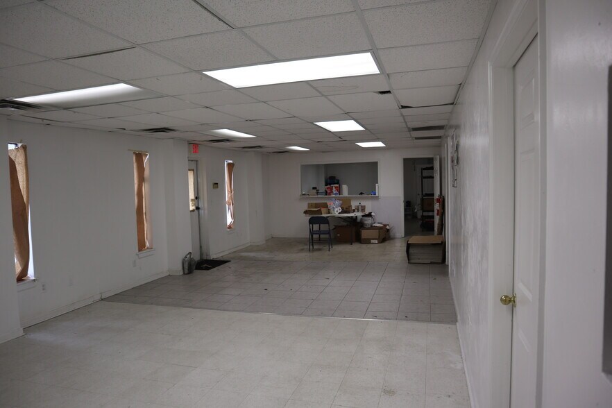 More Photos Of 877 Orange Ave, Tallahassee Warehouse For Sale
