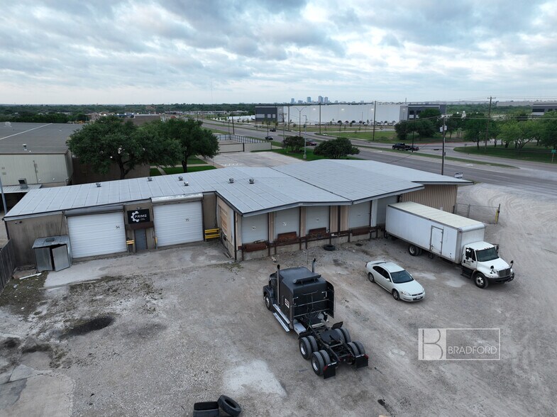 More Photos Of 3900 N Beach St, Haltom City Warehouse For Sale