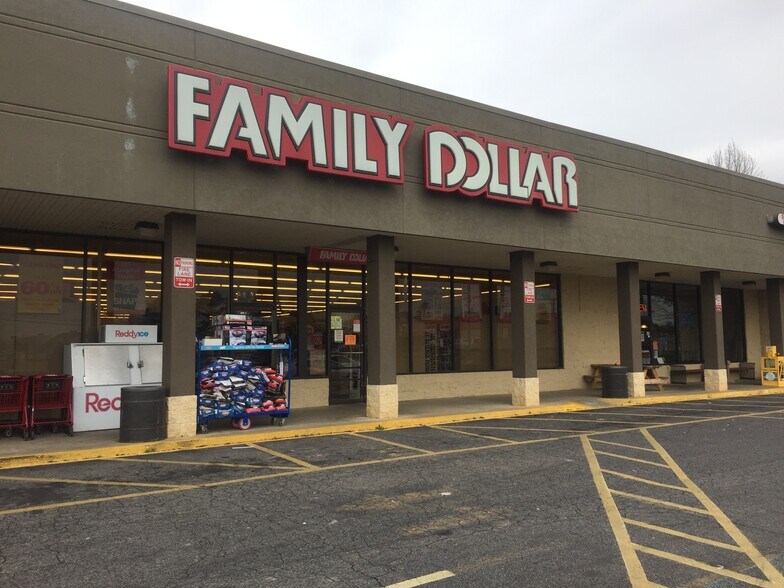 More Photos Of 1340 W Main St, Danville Storefront For Lease