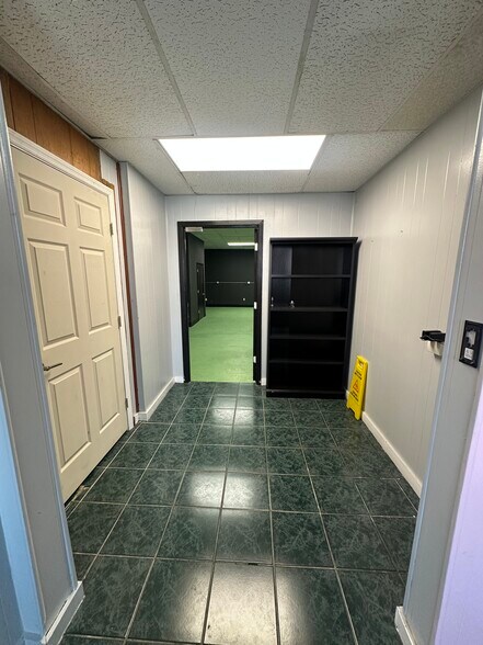 More Photos Of 1827 Silver Star Rd, Orlando Unknown For Lease