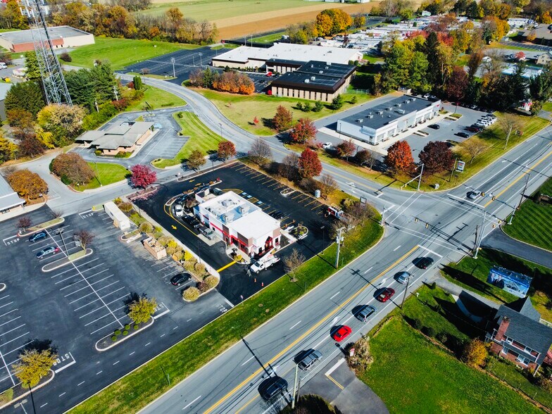 More Photos Of 3060 Industry Dr, Lancaster Specialty For Lease