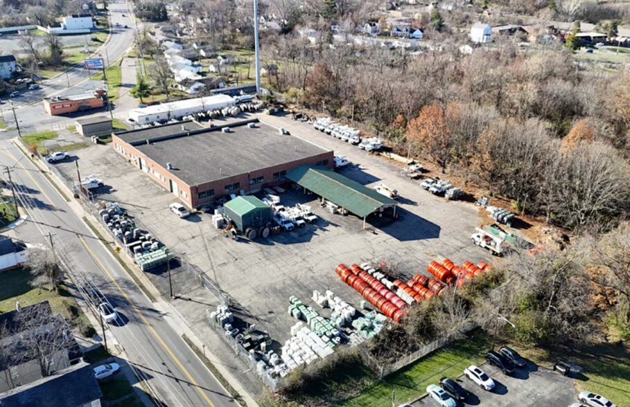 More Photos Of 6209 Simpson Ave, Cincinnati Warehouse For Lease