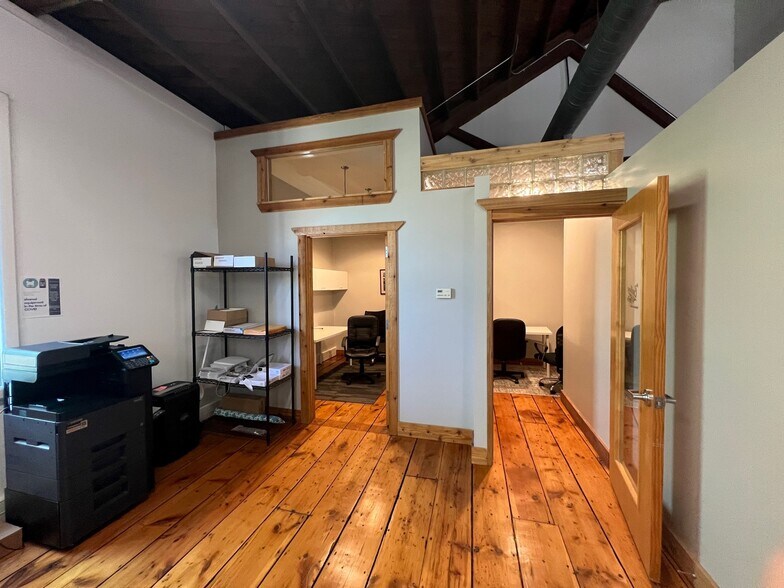 More Photos Of 303 S Paterson St, Madison Loft Creative Space For Lease