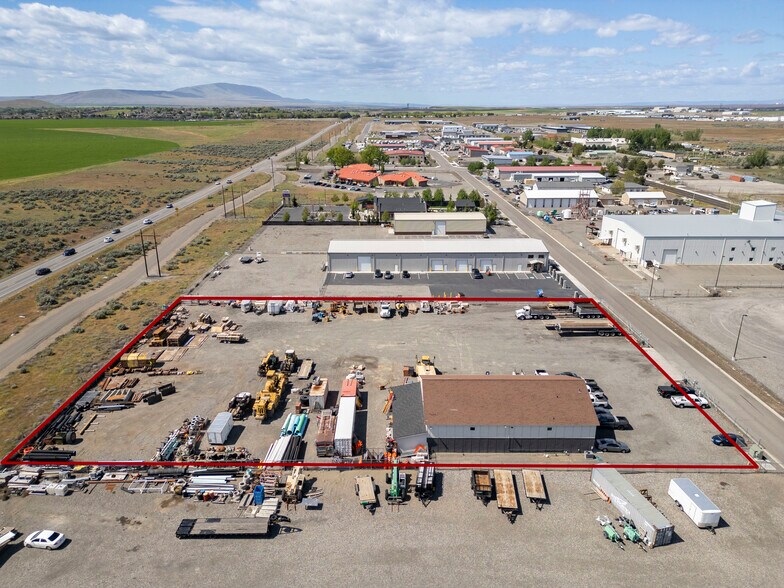 More Photos Of 2213 Henderson Loop, Richland Warehouse For Sale