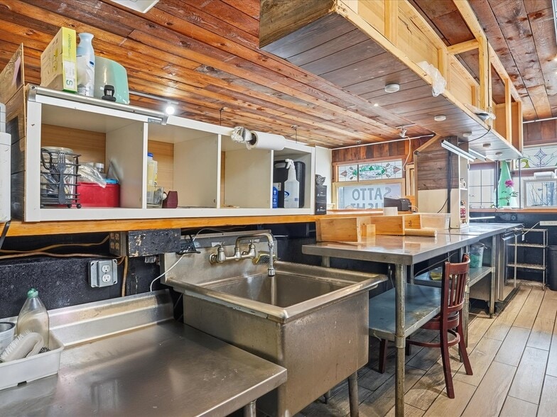 More Photos Of 1874 Route 611, Mount Pocono Restaurant For Sale