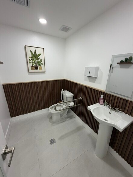 More Photos Of 5941 Coral Way, Miami Office For Sale