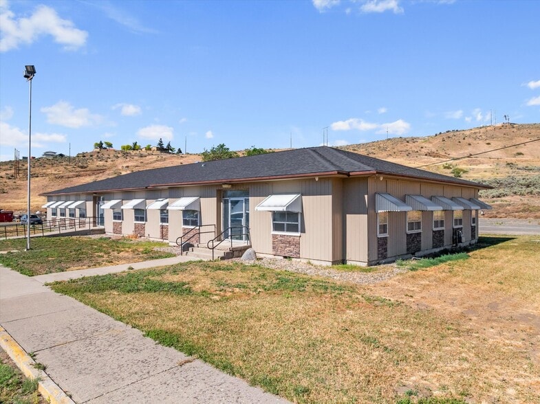 More Photos Of 1050 S Bridge St, Baker City Office For Sale