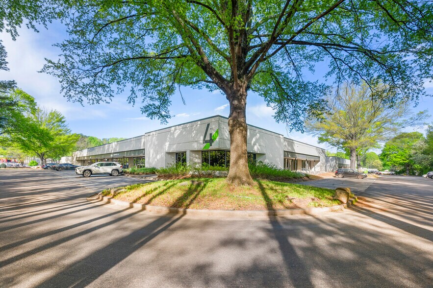 More Photos Of 8601 Dunwoody Pl, Sandy Springs Light Manufacturing For Lease