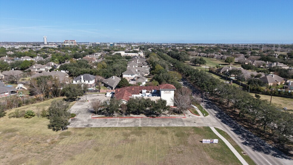 More Photos Of 2622 Marina Bay Dr, League City Medical For Lease