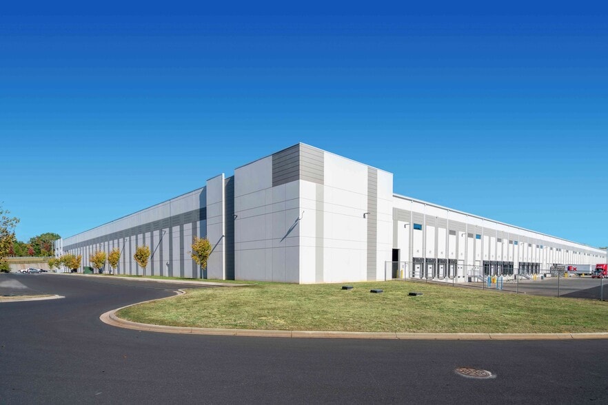 More Photos Of 10137 Horton Rd, Charlotte Distribution For Lease