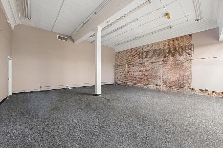 More Photos Of 6410-6412 Hollywood Blvd, Los Angeles Storefront Retail Office For Lease