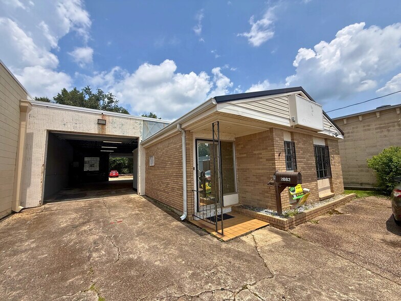 More Photos Of 2882 Mill St, Mobile Warehouse For Sale
