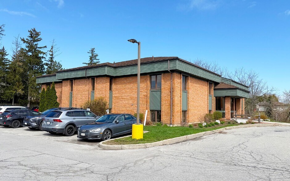 More Photos Of 589 Lake St, St Catharines Medical For Lease