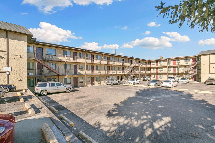 More Photos Of 5228 S Fox St, Littleton Apartments For Sale