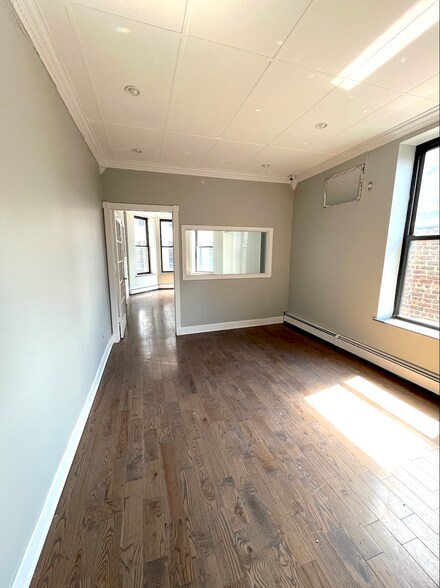 More Photos Of 901 Sheridan Ave, Bronx Storefront Retail Office For Lease