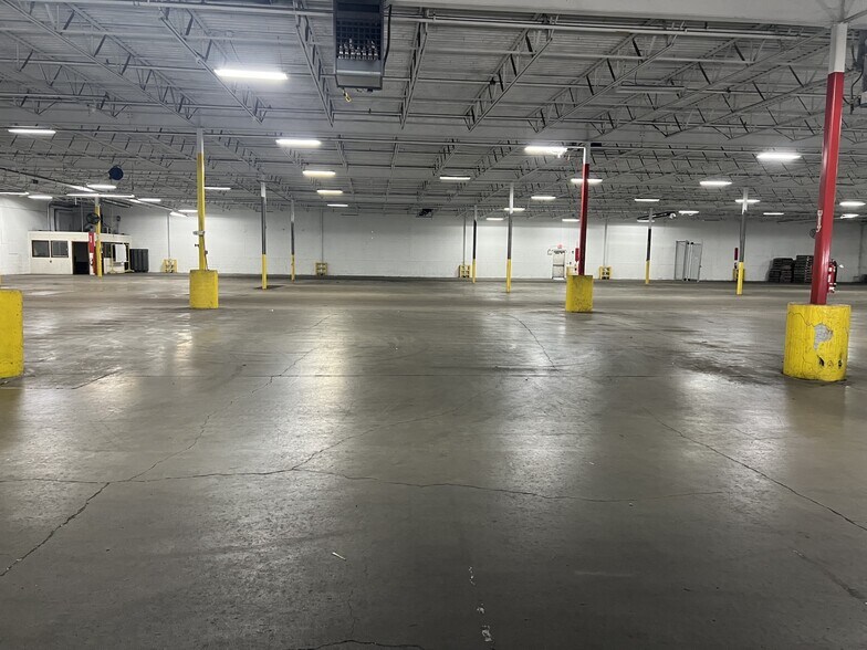More Photos Of 330 Turner St, Attleboro Manufacturing For Lease
