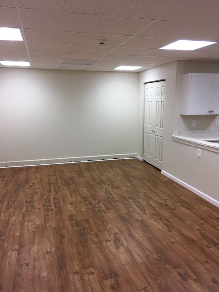 More Photos Of 137 E Washington St, Shelbyville Lodge Meeting Hall For Sale