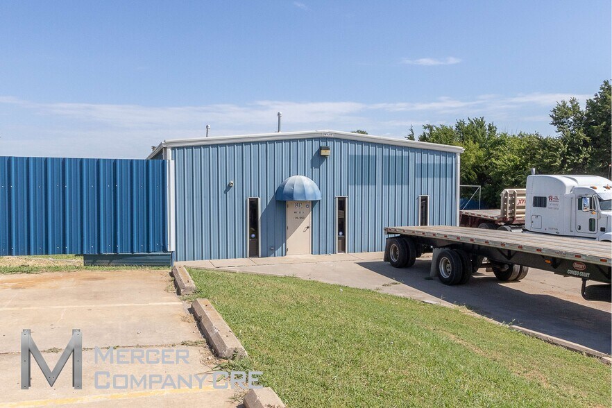 More Photos Of 3035 NE 23rd St, Oklahoma City Industrial For Sale