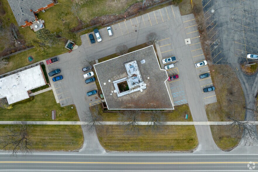 More Photos Of 33730 Freedom Rd, Farmington Hills Medical For Lease